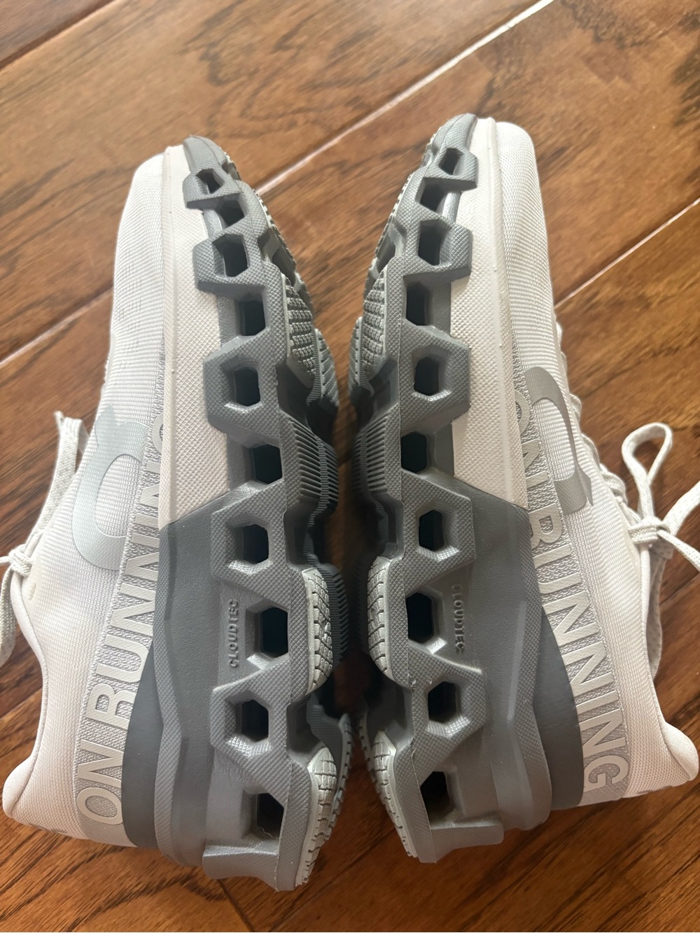 OnCloud Cloudmonster 2 frost/rock womens size 7 - Picture 8 of 11